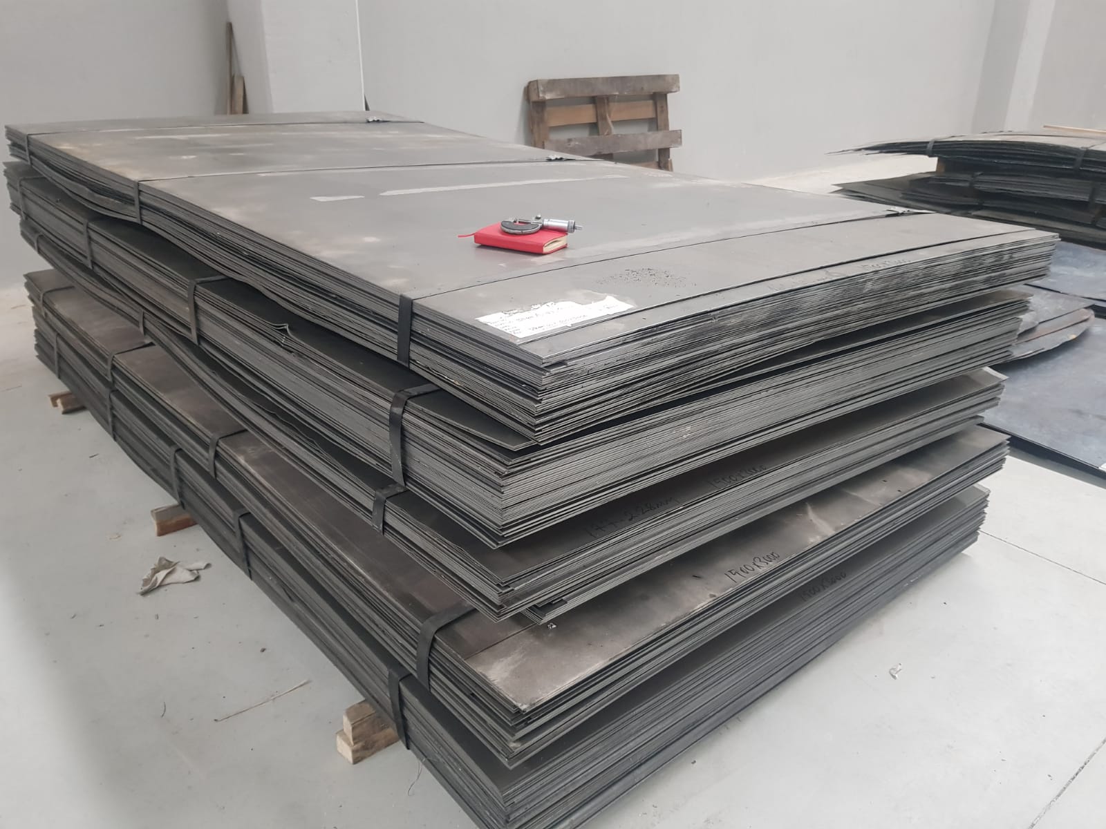 A1 VE A2 SİYAH SAC (SICAK)